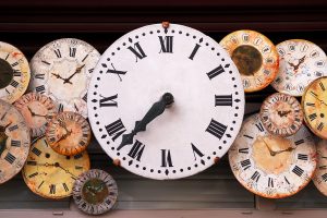 Email 10 image clocks